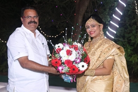 Mr. Gopal Shetty (MP) arrived to bless newly wedded Sumaiya Vinay Singh daughter of Vinay Kumar Singh