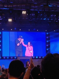 Dr. Naavnidhi K Wadhawa shared stage with World Greatest life coach Tonny Robbins