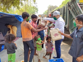 Sachiin J Joshi’s Big Brother Foundation Donates Nutritious Food Boxes To Police & Municipal Workers