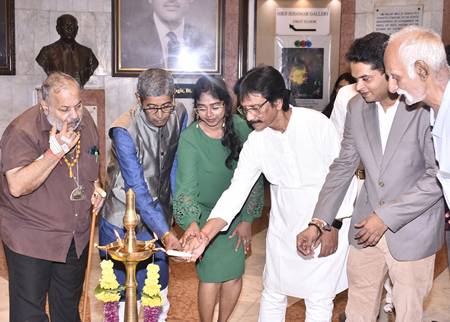 ANISOTROPIC An Exhibition Of Paintings By 3 Contemporary Well-Known Artists In Jehangir Art Gallery
