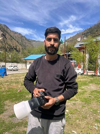 Shan Photographer Grooming Excellence In Urban Doda